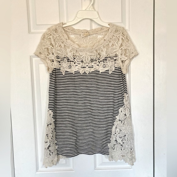 Anthropologie Meadow Rue top - Picture 2 of 3